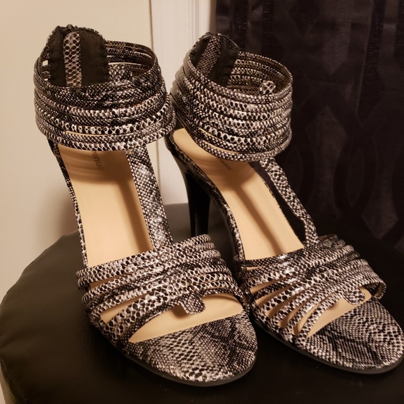 Lola heeled sandals - Picture 1 of 4